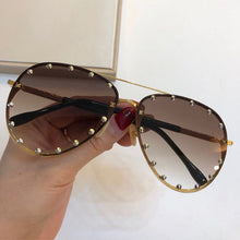 Load image into Gallery viewer, 2019 Fashion Female Rivet Shades