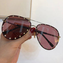 Load image into Gallery viewer, 2019 Fashion Female Rivet Shades