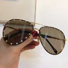 Load image into Gallery viewer, 2019 Fashion Female Rivet Shades