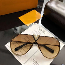 Load image into Gallery viewer, Fashion Aviation Diamond Frame Sunglasses