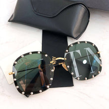 Load image into Gallery viewer, Oversized Round frame Rivet Shades Sunglasses